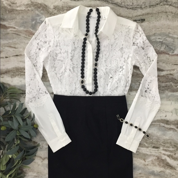 White lace collared blouse - Picture 1 of 5